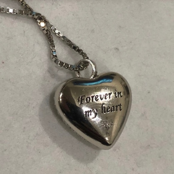 Personalized urn necklace, cremation urn jewelry, 10k white gold vermeil, Urn - Picture 2 of 6